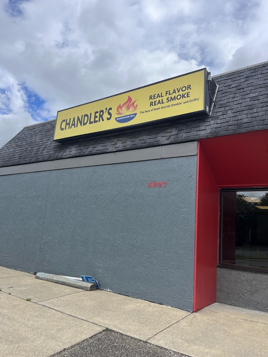 Chandler’S Smokehouse Grill